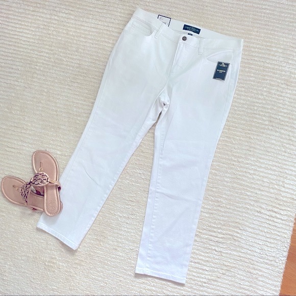 NWT Ralph Lauren Slimming Modern Straight petite jeans - Picture 4 of 15